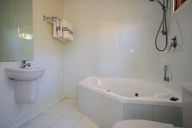 Possums Spa Apartments Хобарт Номер фото